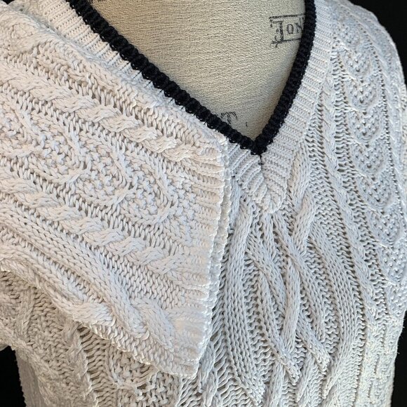 SOLD - DKNY Jeans Baggy V-Neck Sweater: Size M - Picture 5 of 12